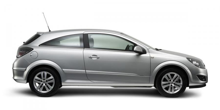  Holden Astra 3-Door Coupe 2007 года  (фото 19 из 32)